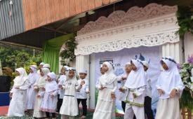 Kegiatan Peringatan Maulid Nabi Muhammad SAW 1448 H yang digelar DKM Baiturrahman Jatiasih Greenwood Residence (JGR) di Lapangan JGR, Bekasi, Sabtu (5/9/2026).