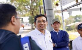 Anggota Komisi IV DPRD Jawa Barat, Tedy Rusmawan, meninjau pembangunan ruas jalan provinsi Sapan-Majalaya di Kecamatan Bojongsoang, Kabupaten Bandung, Rabu (9/9/2026).