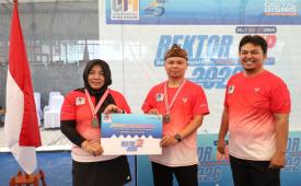 Ketua Lembaga Penelitian dan Pengabdian kepada Masyarakat (LPPM) Universitas Nusa Mandiri (UNM), Andi Saryoko, berhasil meraih Juara Harapan pada kompetisi padel Tim Kategori Usia di atas 55 Tahun (Senior) dalam ajang Rektor Cup 2026 Universitas Nusa Mandiri (UNM). 
