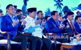 Presiden RI Prabowo Subianto dan Ketua Majelis Tinggi DPP Partai Demokrat Susilo Bambang Yudhoyono (SBY) menghadiri HUT ke-25 Partai Demokrat di Indonesia Arena, Senayan, Jakarta Pusat, Rabu (9/9/2026) malam WIB.