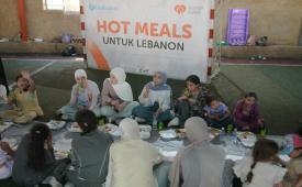 Rumah Zakat menghadirkan bantuan kemanusiaan melalui program Hot Meals atau makanan hangat bagi anak-anak di Kota Baalbek, Lebanon.