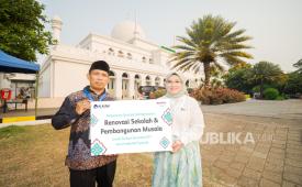 Dalam upaya mendukung pemulihan masyarakat terdampak bencana di Nusa Tenggara Timur, PT Prudential Sharia Life Assurance (Prudential Syariah) bersama Lembaga Amil Zakat Al Azhar (LAZ Al Azhar) kembali berkolaborasi menyalurkan bantuan kemanusiaan berupa renovasi 11 ruang kelas sekolah dan pembangunan musala di Kabupaten Nagekeo.