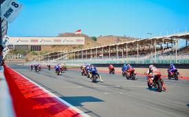 Ajang Pertamina Mandalika Racing Series menjadi wadah pembalap nasional mengasah kemampuan di lintasan berstandar internasional.