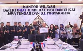 Kanwil Bea Cukai Jawa Tengah dan DI Yogyakarta memberikan fasilitas berikat kepada PT Playworks Industry Indonesia.