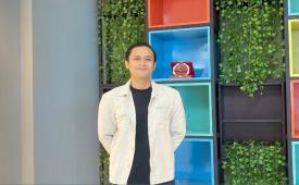 Alwinur Hafidzh, atau yang akrab disapa Alwi, menjadikan Universitas Nusa Mandiri (UNM) kampus Margonda sebagai pijakan untuk masa depannya.