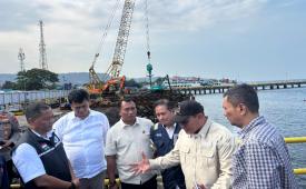  Anggota Fraksi Gerindra DPR RI Bambang Haryo Soekartono (BHS) meninjau Dermaga Ketapang, Kabupaten Banyuwangi, Jawa Timur.