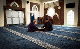 Arabi (arabi.id) adalah pusat pendidikan Islam yang mengajarkan mengaji Alquran, tahfidz, bahasa Arab, kaligrafi, dan studi Islam secara privat satu per satu, tatap muka maupun online, untuk semua usia.