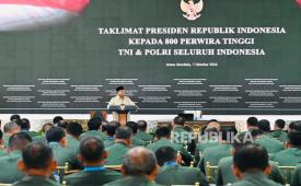 Presiden RI Prabowo Subianto memberikan taklimat kepada 800 jenderal TNI dan Polri di Istana Kepresidenan Jakarta, Rabu (7/10/2026).