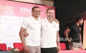 Gilberto Silva (kiri) dan Robert Pires