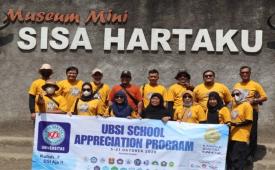 Hubungan antara sekolah dan perguruan tinggi tidak seharusnya berhenti ketika siswa menyelesaikan pendidikan menengah dan melanjutkan kuliah. 