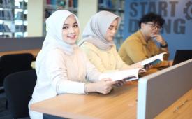 Cyber University juga menghadirkan Company Learning Program (CLP) 3+1. Mahasiswa kuliah hanya 3 tahun kuliah dan 1 tahun magang industri.