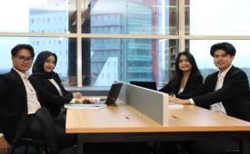 Gelar sarjana kini tidak lagi cukup untuk menjamin kesuksesan karier karena teknologi kecerdasan buatan (Artificial Intelligence/AI) telah mengubah standar rekrutmen perusahaan secara fundamental.