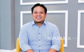 Alumni Program Studi Sistem Informasi Universitas Nusa Mandiri (UNM) lulusan 2017, Samson Wahyudi, S.Kom., membuktikan bahwa tugas akhir kuliah bisa menjadi cikal bakal bisnis yang sukses.