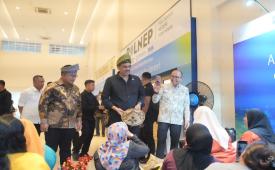 Melalui kegiatan Pengembangan Kapasitas Usaha (PKU) Akbar bertema “Budaya Lestari, Usaha Berseri”, PT Permodalan Nasional Madani (Persero) menghadirkan ruang bagi nasabah di Pontianak, Kalimantan Barat, untuk memperkuat keterampilan usaha sekaligus memperoleh dukungan yang dekat dengan keseharian mereka.
