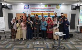 Universitas Bina Sarana Informatika (UBSI) resmi menutup rangkaian Program Diaspora Berdampak lewat penandatanganan Memorandum of Understanding (MoU) dan penyerahan Surat Keputusan (SK) Adjunct Associate Professor, Rabu (16/9).