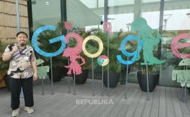 Dua delegasi Universitas Nusa Mandiri (UNM), Dr. Anton, Dekan Fakultas Teknologi Informasi dan Arfhan Prasetyo, Ketua Prodi Informatika S1, menghadiri kegiatan Kemitraan Google Digital Ecosystem Kurikulum LLDIKTI Wilayah III. 