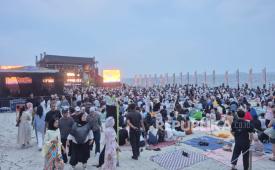 Acara Sunset di Pantai yang digelar di Lands End PIK 2, Tangerang, pada Sabtu (19/92026).