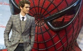 Andrew Garfield. Garfield dengan tegas mengajak publik mencurahkan hati dan energi untuk warga Palestina di gaza.