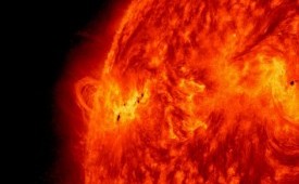 Badai matahari (ilustrasi). Badai matahari dapat menyebabkan gangguan terhadap satelit-satelit yang mengorbit Bumi.