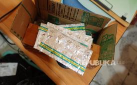 Bea Cukai Palangkaraya bersama Balai Badan Pengawas Obat dan Makanan (BBPOM) berhasil menggagalkan pengiriman 150 butir Tramadol HCL tanpa merek dan izin edar.