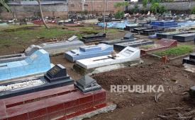 Belasan makam non-Muslim di Kota Gede dan Bantul dirusak orang tak dikenal.