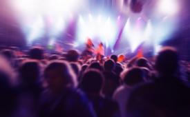 Konser musik (ilustrasi). LMKN menegaskan kewajiban pembayaran royalti kepada para pemegang hak cipta berada di tangan promotor acara, bukan artis atau pelaku pertunjukan. 