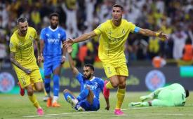 Cristiano Ronaldo gagal membawa klubnya An Nassr menjuarai Piala Raja Arab Saudi setelah dikalahkan Al Hilal melalui Adu Penalti, Sabtu (1/6) dinihari WIB.