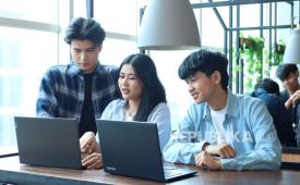 Cyber University menghadirkan Prodi Bisnis Digital yang didesain khusus buat kamu yang ingin serius di industri e-commerce.