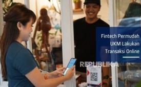 Cyber University menjadi laboratorium digiral kewirausahaan. Mahasiswa berkolaborasi dalam proyek riset dan inovasi berbasis fintech yang dimanfaatkan untuk membantu usaha UMKM.