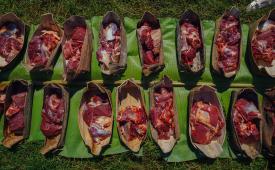 Daging kurban. Penggunaan rempah dalam memasak makanan berlemak seperti daging dan santan saat perayaan Idul Adha dapat dinilai membantu menurunkan kadar kolesterol dalam makanan.