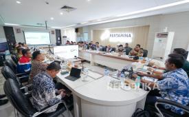 Dewan Komisaris PT Pertamina Patra Niaga melakukan kunjungan kerja di Kepulauan Riau, Rabu (5/8), untuk meninjau langsung kesiapan operasional perusahaan, pengamanan objek vital nasional, serta pelaksanaan program pemberdayaan masyarakat.