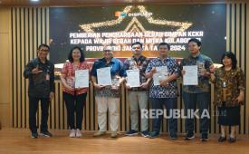 Dinas Perpustakaan dan Kearsipan (DISPUSIP) DKI Jakarta memberikan penghargaan kepada 10 penerbit wajib serah dan 6 mitra kolaborasi sebagai bentuk apresiasi dalam pelestarian karya cetak dan karya rekam. Kegiatan ini dilaksanakan di Aula HB Jassin, Perpustakaan Jakarta, Kawasan Taman Ismail Marzuki, Jakarta Pusat.