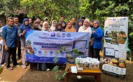 Dosen dan mahasiswa UBSI melakukan pengabdian kepada masyarakat melalui sosialisasi pemanfaatan teknologi digital untuk pelaku usaha di Desa Cikeas, Kabupaten Bogor.