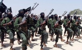 Gerilyawan Al-Shabaab, yang menguasai Somalia. Amerika Serikat lancarkan serangan ke kantong Al Shabaab