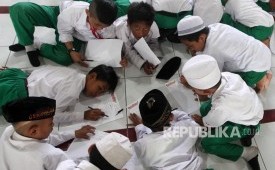 Ilustrasi Siswa Madrasah