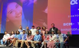 Jajaran filmmaker dan pemain film Rangga & Cinta dalam konferensi pers usai screening di Epicentrum, Senin (29/9/2025). 