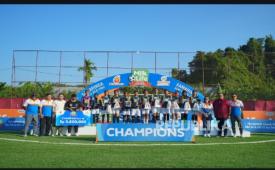 Juara seri Samarinda. 