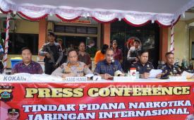 Kantor Wilayah (Kanwil) Bea Cukai Bali, NTB, dan NTT dan Bea Cukai Ngurah Rai bersama Direktorat Reserse Narkoba Polda Bali mengungkap kasus peredaran narkotika jenis kokain dari jaringan internasional