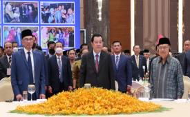 Ketua DMI M Jusuf Kalla, Senin (27/3/2023), di saat kunjungan ke Phnom Penh, Kamboja menghadiri undangan buka puasa bersama warga muslim Kamboja yang juga dihadiri PM Kamboja, Hunsen serta Perdana Menteri Malaysia, Anwar Ibrahim. 