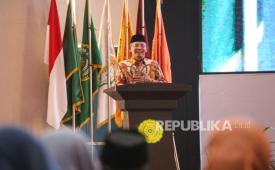Ketua PP Muhammadiyah, Irwan Akiba menegaskan agar iklhas dalam bermuhammadiyah. Ia sampaikan hal ini dalam halal bihalal di Auditorium KH Ahmad Azhar Basyir, Gedung Cendekia, UMJ, Rabu (30/4/2025).