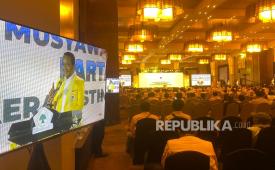 Ketua Umum Partai Golkar, Bahlil Lahadalia, memberikan pidato sambutan pada Pembukaan Musyawarah Daerah XI Partai Golkar DIY 2025 di hadapan para kader Golkar di Hotel Royal Ambarrukmo, Yogyakarta, Ahad (18/5/2025). 