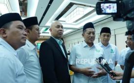 Ketum GP Ansor, Addin Jauharuddin (tengha) mengatakan badan usaha milik GP Ansor permudah akses pembayaran jamaah. 