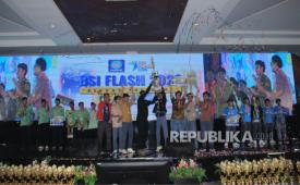 Kompetisi Mobile Legends: Bang Bang (MLBB) dalam rangkaian BSI Flash (Festival & Liga Antar Sekolah) 2026 yang digelar di BSI Convention Center, Kaliabang, Bekasi Utara, Sabtu (11/4/2026), melahirkan juara dari kalangan pelajar. 