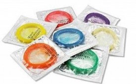 Banyak Kondom Bekas Pakai Berserakan di RTH Angke Seusai Lebaran Ditelusuri