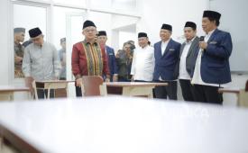 Mendikdasmen Abdul Mu'ti meresmikan SD Muhammadiyah Internasional Labschool, Jumat (14/3/2025). Pembangunan SDMI ini untuk memperkokoh pendidikan dari aspek sains dan teknologi.