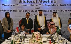 RI dan Arab Saudi Teken Perjanjian Jadwal Rute Baru Haji dan Umroh