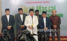 Menteri Agama RI Nasaruddin Umar dalam jumpa pers kegiatan Nikah Massal di Masjid Istiqlal, Jakarta, Sabtu (28/6/2025).