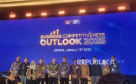 Menteri Koordinator Bidang Perekonomian Airlangga Hartarto dalam Acara IBC Business Competitiveness Outlook 2025 yang digelar oleh Indonesian Business Council (IBC), Senin (13/1/2025) sore.   