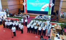 Menteri Perhubungan Budi Karya Sumadi menutup secara resmi Posko Tingkat Nasional Angkutan Lebaran Terpadu 1440 Hijriah di Kementerian Perhubungan, Jakarta Pusat, Jumat (14/6).