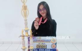 Orni Aksofice Almadjin, siswa SMA Negeri 5 Halmahera Utara. Dia berhasil meraih Juara 3 dalam kompetisi BSI Star pada gelaran BSI Flash (Festival & Liga Antar Sekolah) 2026 di BSI Convention Center, Kaliabang, Bekasi Utara, Sabtu (11/4/2026). 